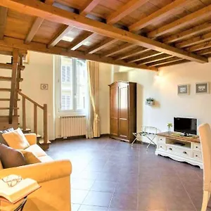 Appartamento Charming Cavour Heart Of Firenze